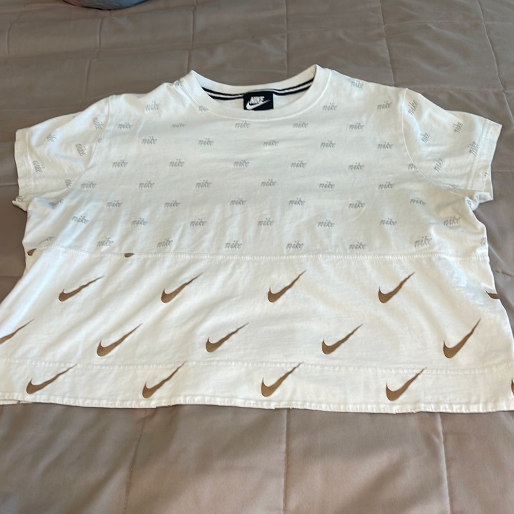 Perfect Condition Cropped Nike T-shirt